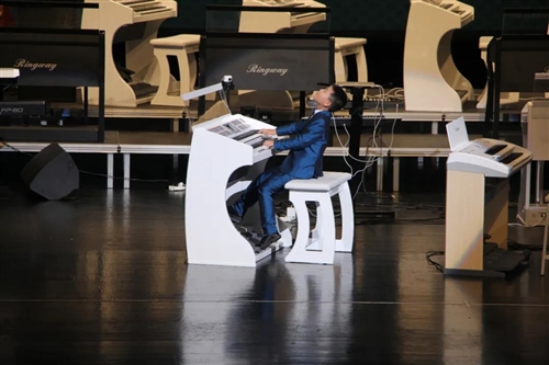 2871598434314868.jpg 49_Jc.jpg